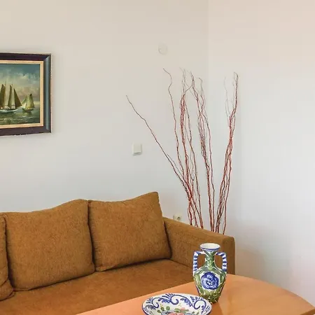 Two-bedroom In Apartman Balcsik